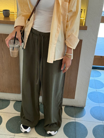 Daydream Pants in Olive