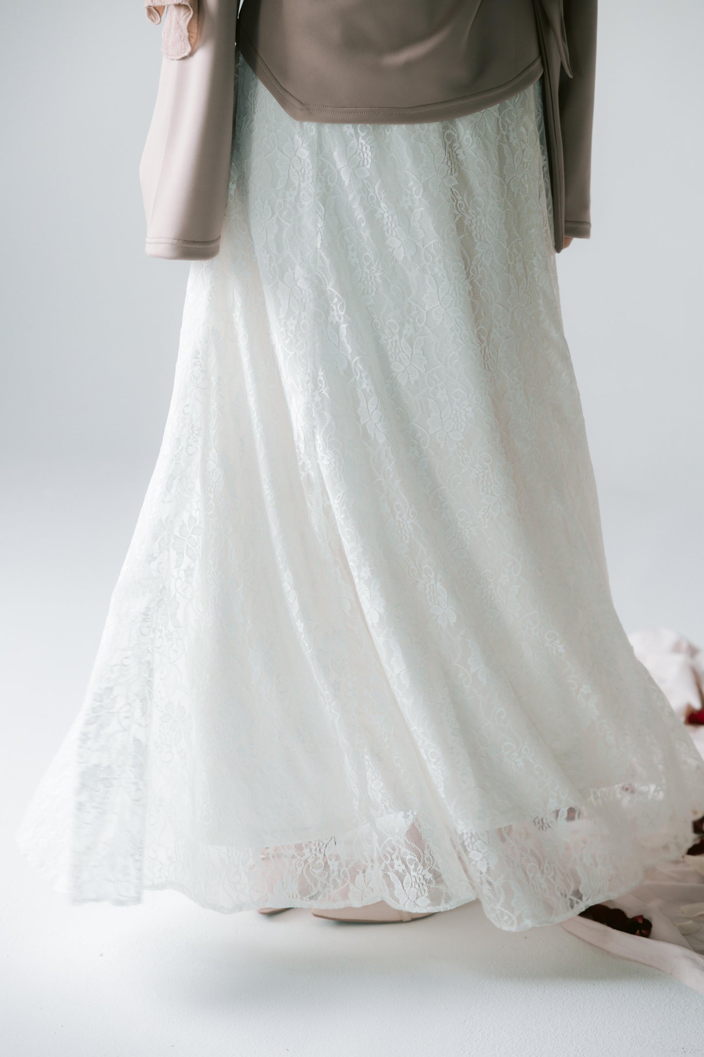 Ayla Lace Skirt In White
