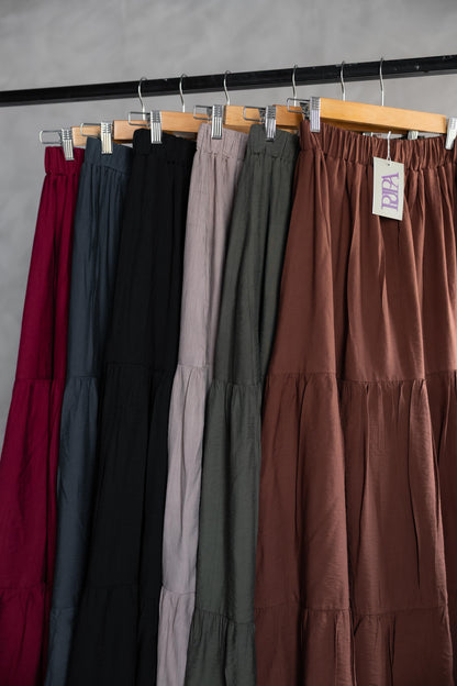 Midnight Breeze Skirt In Olive